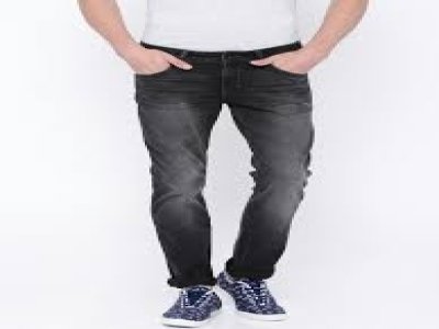Wrangler Joe Mid Wash Tapered Fit Jeans (Blue)